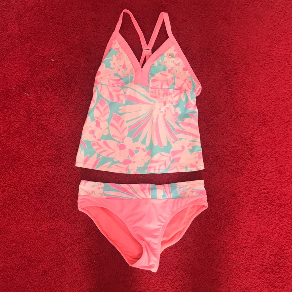 pink tankini swimsuit